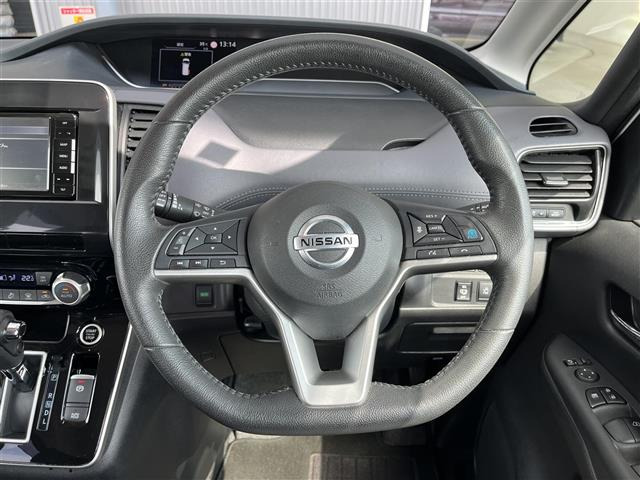 セレナ2.0 ハイウェイスターV