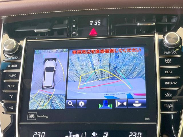 【パノラミックビューモニター】専用のカメラにより、上から見下ろしたような視点で360度クルマの周囲を確認することができます☆死角部分も確認しやすく、狭い場所での切り返しや駐車もスムーズに行えます。