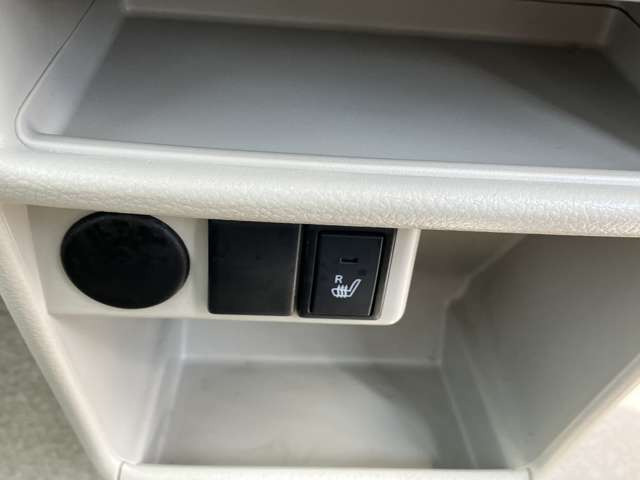 �q�[�g�V�[�^�[(�^�]�Ȃ̂�)