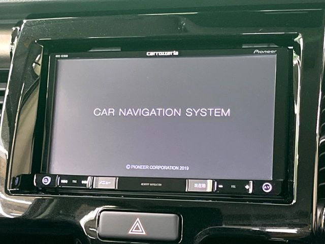 【ナビゲーション】使いやすいナビで目的地までしっかり案内してくれます。各種オーディオ再生機能も充実しており、お車の運転がさらに楽しくなります!!