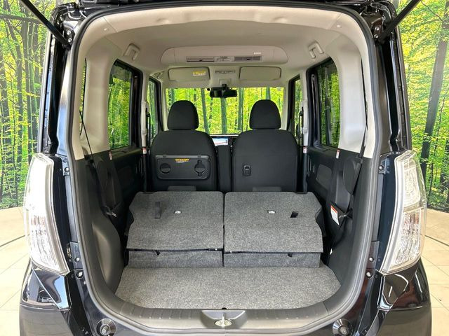 ���i�̂���������ʋ΁A���}���ɏ\���ȉ׎��X�y�[�X���m�ۂ��Ă���܂��B�Z�J���h�V�[�g��|���ƁA�傫�ȉו��̐ύڂ��\�ł���