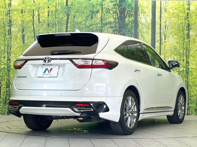 ☆全国のネクステージからお取り寄せが可能※!遠方の店舗に展示してあるクルマが気になる場合も、最寄りの店舗でご覧いただくことが可能です!是非私たちに要望をお聞かせください!※別途費用