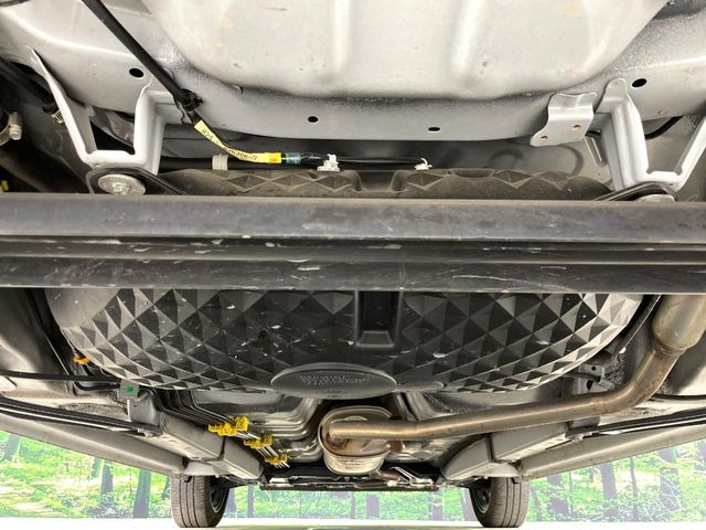 下回りがきれいなうちに、防錆加工の施工がオススメ。降雪地域はもちろん、沿岸部にお住いの方や、趣味でマリン・ウィンタースポーツをされる方にご好評いただいております。