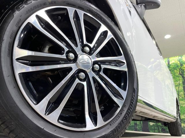 【純正15インチアルミホイール】外観にマッチした純正アルミホイールを装着しております。各種社外アルミホイールや、スタッドレスタイヤも取扱いしております。是非ご相談ください♪