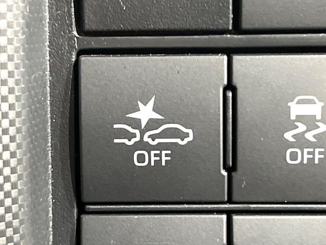 �y�X�}�[�g�A�V�X�g�z���s���ɑO���̎ԗ�����F�����A�Փ˂������Ȏ��͌x��ƃu���[�L�ŏՓˉ���Ɣ�Q�y�����A�V�X�g�B�����S�Ƀh���C�u�����y���݂��������܂��B