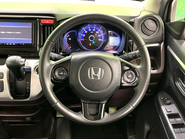 �y�����v�����X�e�A�����O�z�㎿�Ȋv���g�p���邱�ƂŁA��ɂ����������݂ƂĂ��^�]���₷���n���h���ł���