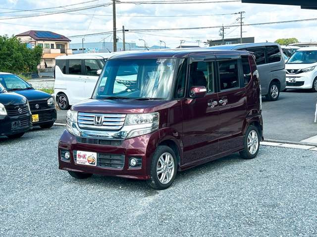 当社のアフターサービスですが、鈑金・塗装の自社工場をはじめ、自社の車検整備工場がございます。