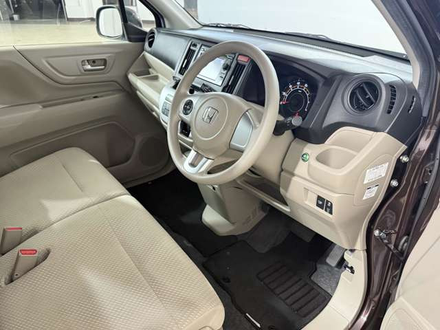 営業時間は朝10時から夜8時となっております。おいしいコーヒーやジュースをご用意してお待ちしております♪定休日は水曜日です。