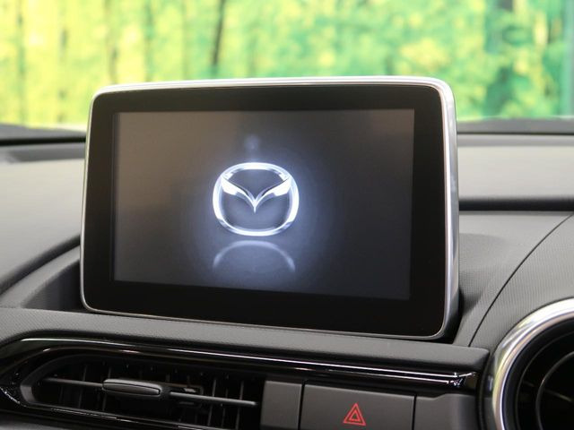 �y���[�J�[�����i�r�z�C���e���A�ɗn�����ރX�^�C���b�V���ȁu��p�݌v�v���[�J�[�i�r�𑕔��􎋔F���⑀�쐫�ȂǊ�{���\�ɂ��D��A���㎿�ȃJ�[���C�t�����y���݂��������܂��B