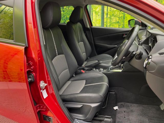 �y�n�[�t���U�[�V�[�g�z�������ƍ���S�n�𗼗������l�C�̃V�[�g���w�ʁE���ʂ̃t�@�u���b�N�f�ނ́A�ʋC���̗ǂ��⊊��ɂ����ɗD��Ă��܂��B�C���╞���ɍ��E���ꂸ���K�ɂ���肢�������܂��B