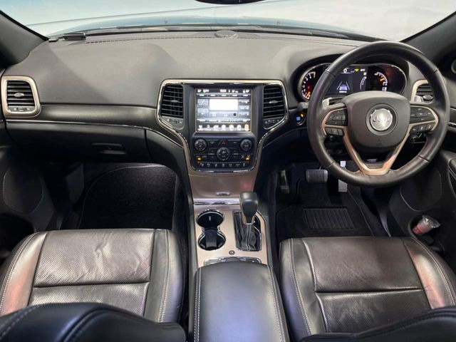 輸入車グループ総在庫数約2,000台!全国の系列店からメーカー・車種問わずご紹介出来るので、あなたにピッタリのお車が見つかるはずです♪まずはお問い合わせ下さい☆