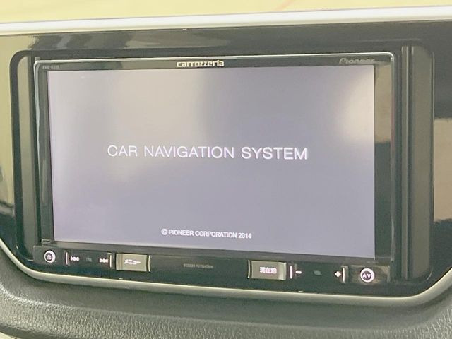 【ナビゲーション】目的地までしっかり案内してくれる使いやすいナビ。Bluetooth接続すればお持ちのスマホやMP3プレイヤーの音楽を再生可能!毎日の運転がさらに楽しくなります!!