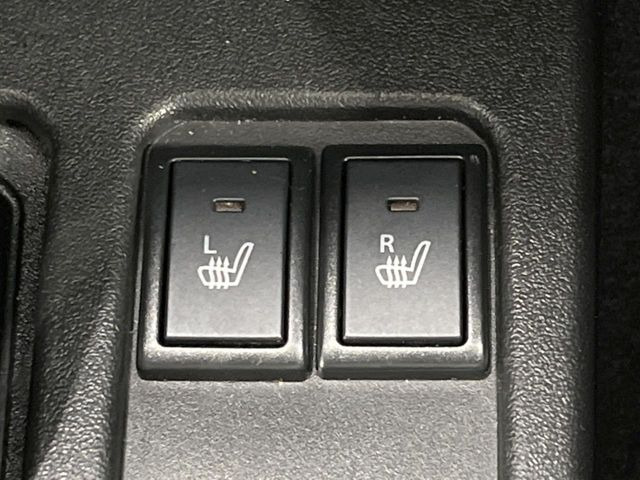 【シートヒーター】寒い日に重宝するシートヒーター!エアコンより早く温まってくれるので寒がりの人も安心ですね♪エアコンの温風は乾燥するから苦手、という方にもをおすすめです。