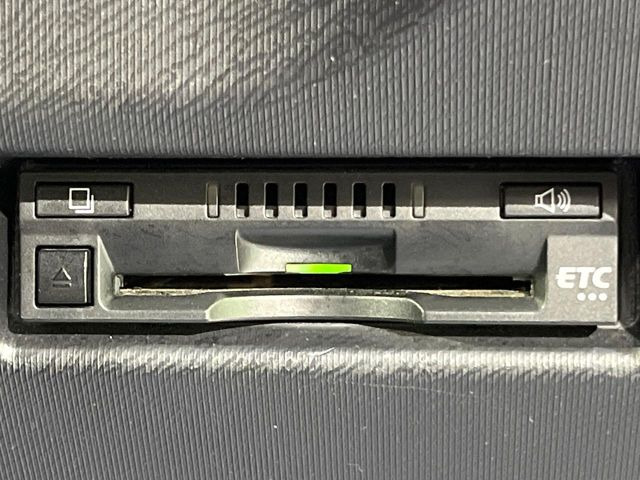 【ETC】高速道路の料金所をストレスなく通過!話題のスポットやサービスエリアに多い「スマートIC」利用時は必須のアイテムです。当店でセットアップを実施、ご納車当日からすぐにご利用いただけます!