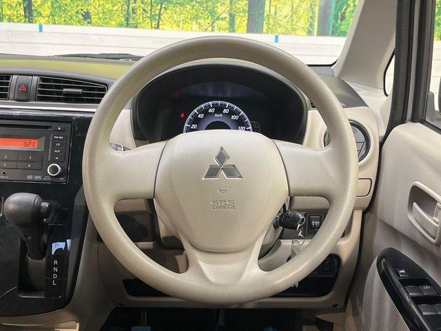 ステアリングも使用感が少なく、きれいな状態となっております♪