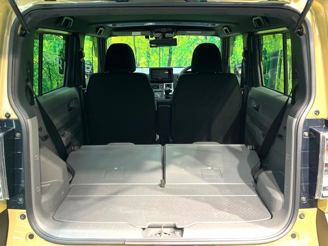 ���i�̂���������ʋ΁A���}���ɏ\���ȉ׎��X�y�[�X���m�ۂ��Ă���܂��B�Z�J���h�V�[�g��|���ƁA�傫�ȉו��̐ύڂ��\�ł���