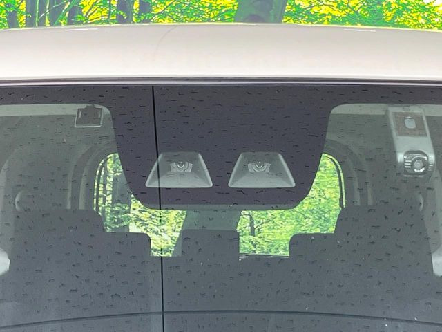 �y�X�}�[�g�A�V�X�g�z���s���ɑO���̎ԗ�����F�����A�Փ˂������Ȏ��͌x��ƃu���[�L�ŏՓˉ���Ɣ�Q�y�����A�V�X�g�B�����S�Ƀh���C�u�����y���݂��������܂��B