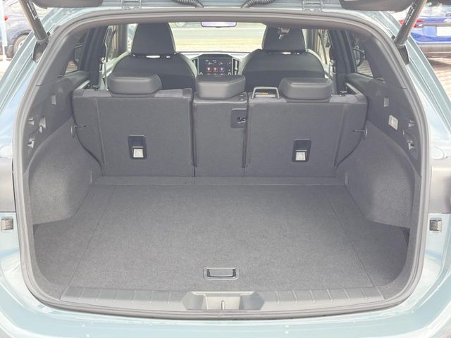 ラゲッジルームは、大容量のスペースを確保。普段のお買い物からレジャーまで、幅広く活躍してくれます!また、リアシートを倒すことでバリエーション豊かにお使いいただけます。