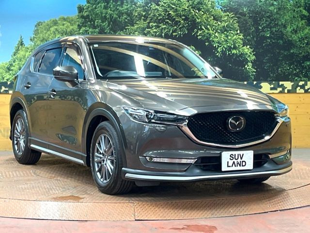 大好評のボディコーティング「弾スプラッシュコート」もご納車までに施工可能。通常のガラスコートと異なる、耐久年数6年の無機質ガラスコーティングが、ボディをキレイな状態に保ってくれます。