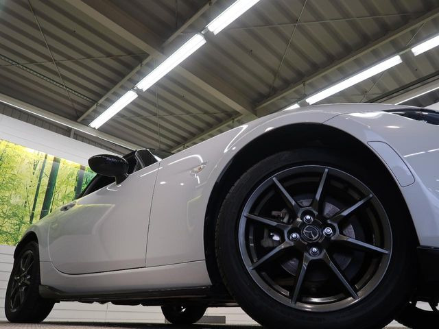 �y����16�C���`�A���~�z�C�[���z�O�ςɃ}�b�`���������A���~�z�C�[���𑕒����Ă���܂��B�e��ЊO�A���~�z�C�[����A�X�^�b�h���X�^�C�����戵�����Ă���܂��B���񂲑��k����������