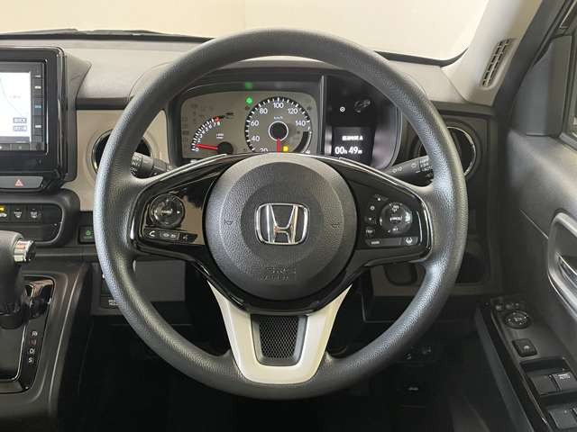 運転席周りに大きな傷、汚れ、へたりなどなく良質な状態です!