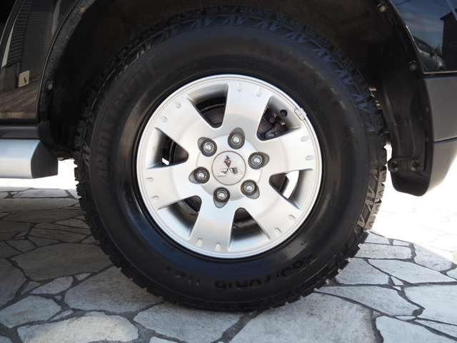 な、なんと只今、当店でご成約のお客様に『夏冬ワイパーブレード』をプレゼント!水はけの悪いワイパーでの視界不良は運転の妨げになり大変危険です!『カーセンサーを見た』とスタッフまでお伝え下さい☆