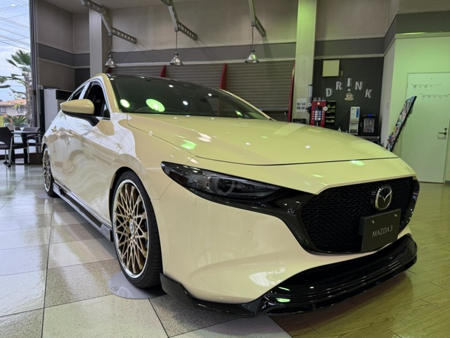 MAZDA3ファストバック2.0 20S Lパッケージ