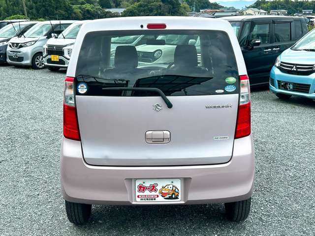 当店は走行距離不明・改ざん車は販売いたしません!安心してお車に乗って頂けるようご案内致します。