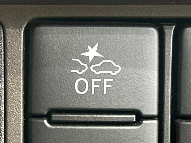 �y�X�}�[�g�A�V�X�g�z���s���ɑO���̎ԗ�����F�����A�Փ˂������Ȏ��͌x��ƃu���[�L�ŏՓˉ���Ɣ�Q�y�����A�V�X�g�B�����S�Ƀh���C�u�����y���݂��������܂��B