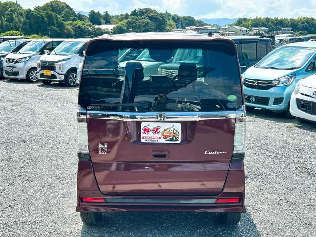 当店は走行距離不明・改ざん車は販売いたしません!安心してお車に乗って頂けるようご案内致します。