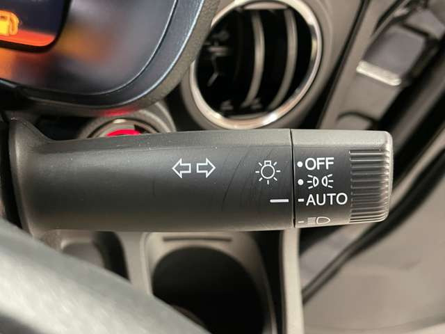 運転席周りに大きな傷、汚れ、へたりなどなく良質な状態です!