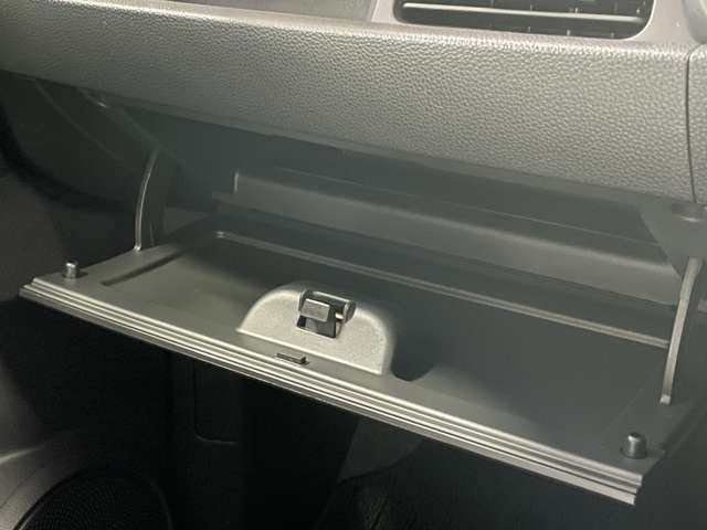 全車クリーニング済み!目立つ傷、汚れ、へたりなどなくコンディション良好です!!