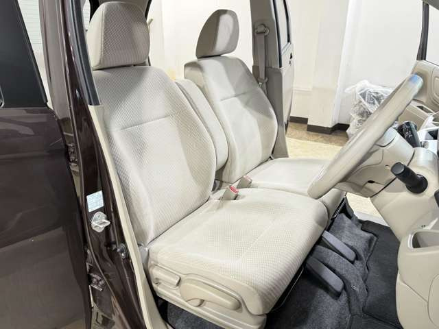 営業時間は朝10時から夜8時となっております。おいしいコーヒーやジュースをご用意してお待ちしております♪定休日は水曜日です。