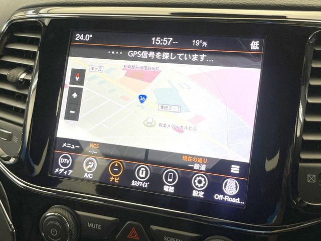 �������i�r:��̊��̂���i�r�́A����������ԓ������o���Ă���܂��B�I�[�f�B�I�@�\���[�����Ă���܂��̂ŁA�^�]�����y���߂܂���