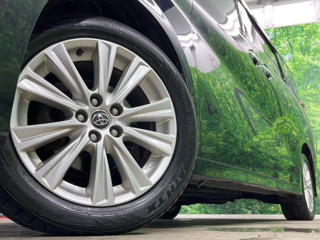 �y����18�C���`�A���~�z�C�[���z�O�ςɃ}�b�`���������A���~�z�C�[���𑕒����Ă���܂��B�e��ЊO�A���~�z�C�[����A�X�^�b�h���X�^�C�����戵�����Ă���܂��B���񂲑��k����������