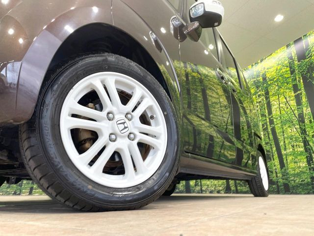 【純正14インチアルミホイール】外観にマッチした純正アルミホイールを装着しております。各種社外アルミホイールや、スタッドレスタイヤも取扱いしております。是非ご相談ください♪