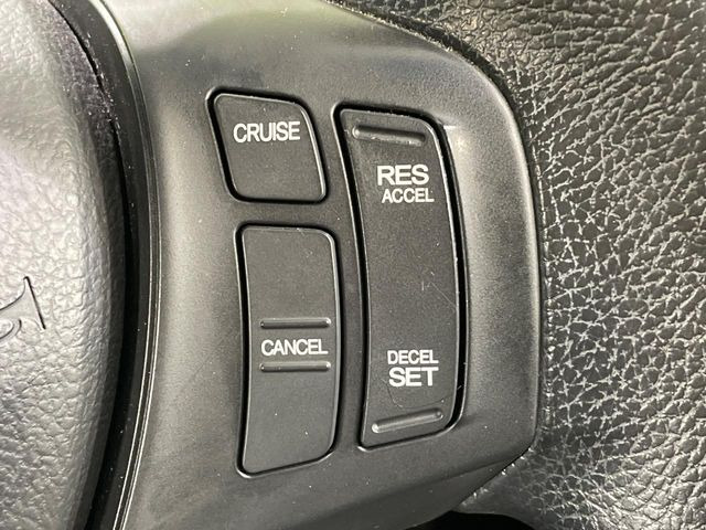 �y�N���[�Y�R���g���[���z�������H�����N���N���s�B�A�N�Z���𗣂��Ă���葬�x�ő��s���ł��A�������^�]���̕��S���y��!�����E�������ȒP�ȃX�C�b�`����Œ����ł��܂��B