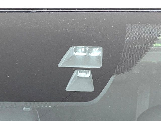 �y�X�}�[�g�V�e�B�u���[�L�T�|�[�g�z�ᑬ���s���ɑO���̎ԗ�����F�����A�Փ˂������Ȏ��͌x��ƃu���[�L�ŏՓˉ���Ɣ�Q�y�����A�V�X�g�B�����S�Ƀh���C�u�����y���݂��������܂��B