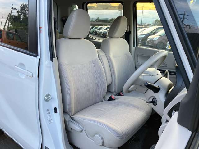 ���X�ł͌y�����Ԃ��畁�ʎԂ܂ŕ��L���I�[�����[�J�[�̎Ԏ�E�F�E�O���[�h��L�x�ɑ����Ă���܂��B