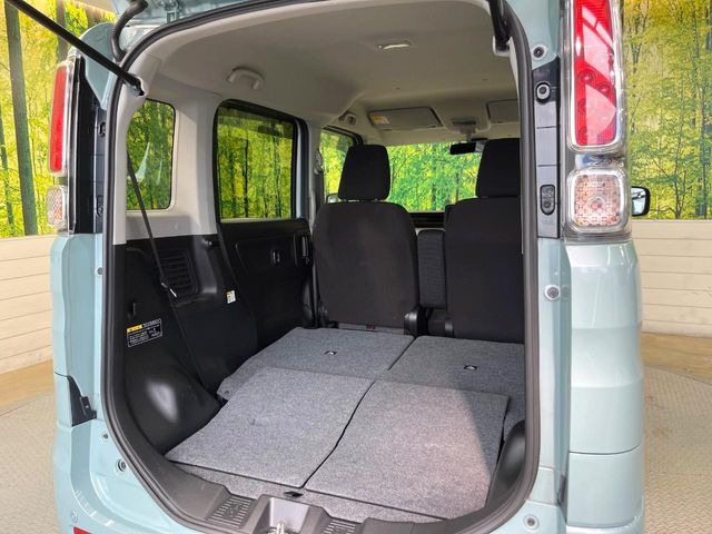 ���i�̂���������ʋ΁A���}���ɏ\���ȉ׎��X�y�[�X���m�ۂ��Ă���܂��B�Z�J���h�V�[�g��|���ƁA�傫�ȉו��̐ύڂ��\�ł���