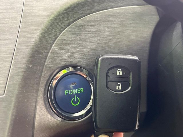 �y�X�}�[�g�L�[�z�J�o����|�P�b�g�ɓ��ꂽ�܂܂ł��h�A�̎{���E�������\�ȃX�}�[�g�L�[�𑕔��B�G���W���̃I���E�I�t�����J�M�����o���K�v����������Ƃ��Ă��֗��ł���