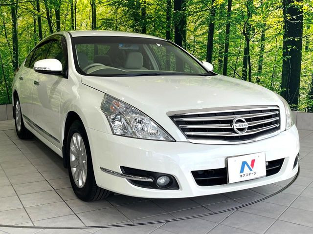 大好評のボディコーティング「弾スプラッシュコート」もご納車までに施工可能。通常のガラスコートと異なる、耐久年数6年の無機質ガラスコーティングが、ボディをキレイな状態に保ってくれます。