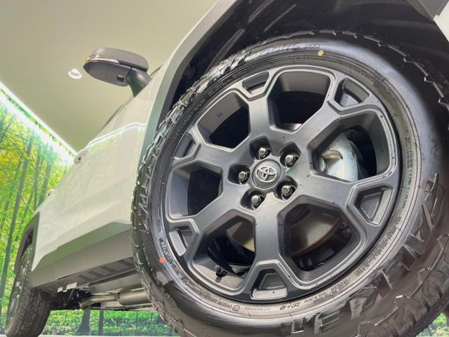 �y�����A���~�z�C�[���z�O�ςɃ}�b�`���������A���~�z�C�[���𑕒����Ă���܂��B�e��ЊO�A���~�z�C�[����A�X�^�b�h���X�^�C�����戵�����Ă���܂��B���񂲑��k����������