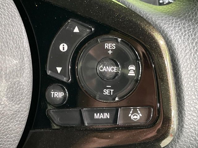 �y�A�_�v�e�B�u�N���[�Y�R���g���[���z�������H�ł̒��������s���y��!!�����ő��x��ۂN���[�Y�R���g���[�����A�Փˌy���V�X�e���ƘA�g���A�O���̎ԗ������m���ĎԊԂ�ۂ悤�ɑ��x���߂��Ă���܂�!!