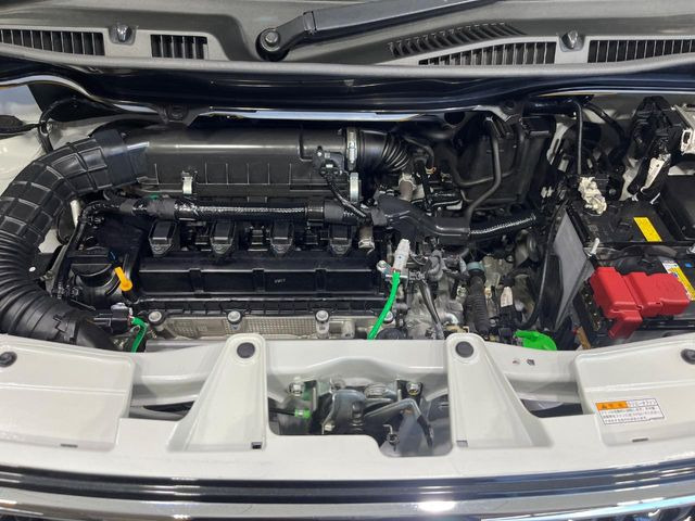 親切・丁寧な専門メカニックスタッフが応対!・車検・点検整備・事故等の修理などアフターサービスも安心。お車のカスタマイズもネクステージのサービススタッフまでご相談ください!