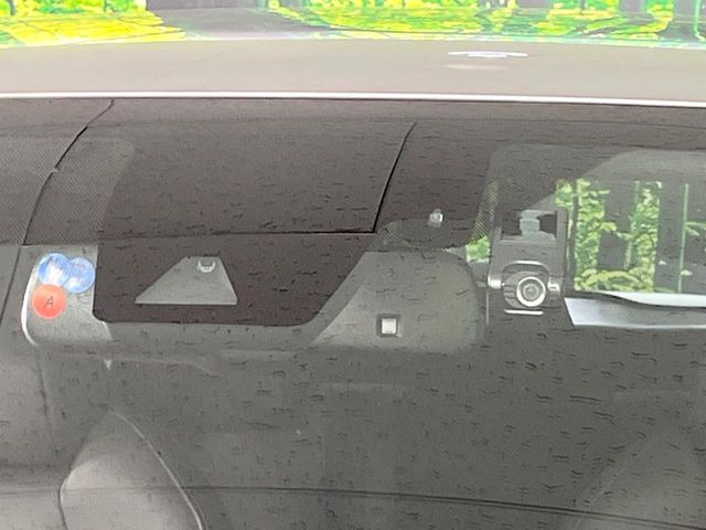 �y�g���^�Z�[�t�e�B�Z���X�z���s���ɑO���̎ԗ�����F�����A�Փ˂������Ȏ��͌x��ƃu���[�L�ŏՓˉ���Ɣ�Q�y�����A�V�X�g�B�����S�Ƀh���C�u�����y���݂��������܂��B