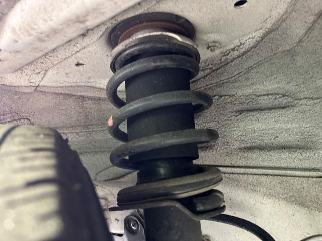 下回りの劣化予防の為の防錆加工の施工も承っております。降雪地域はもちろん、沿岸部にお住いの方や、趣味でマリン・ウィンタースポーツをされる方に大変好評いただいております。