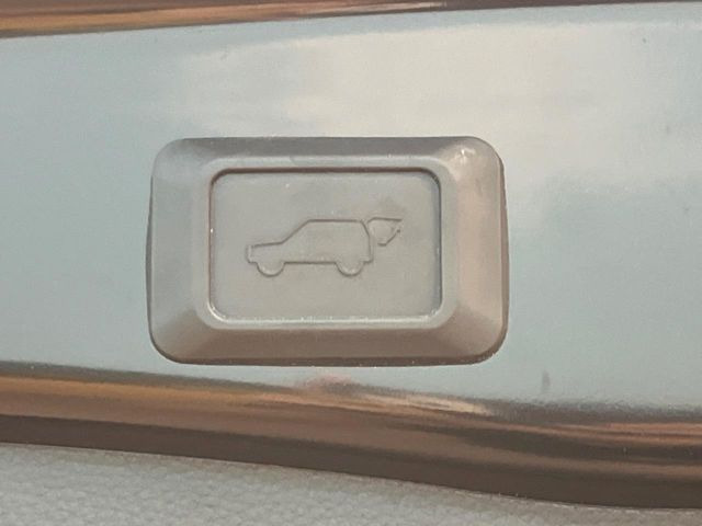 �y�p���[�o�b�N�h�A�z�X�}�[�g�L�[��^�]�Ȃ̃{�^�������������Ń��A�Q�[�g�������ŊJ���܂�!�ו��������Ă��鎞��A�����ʒu�ɂ���o�b�N�h�A��߂�ۂɕ֗��ȋ@�\�ł���