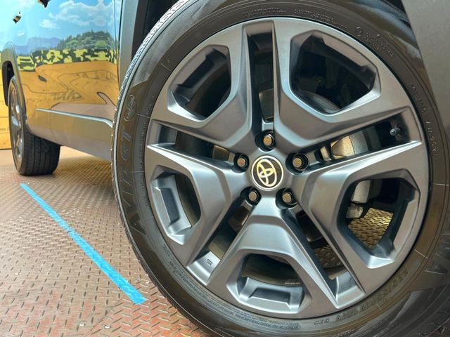 �y����19�C���`�A���~�z�C�[���z�O�ςɃ}�b�`���������A���~�z�C�[���𑕒����Ă���܂��B�e��ЊO�A���~�z�C�[����A�X�^�b�h���X�^�C�����戵�����Ă���܂��B���񂲑��k����������