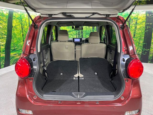 普段のお買い物や通勤、送迎等に十分な荷室スペースを確保しております。セカンドシートを倒すと、大きな荷物の積載も可能です♪